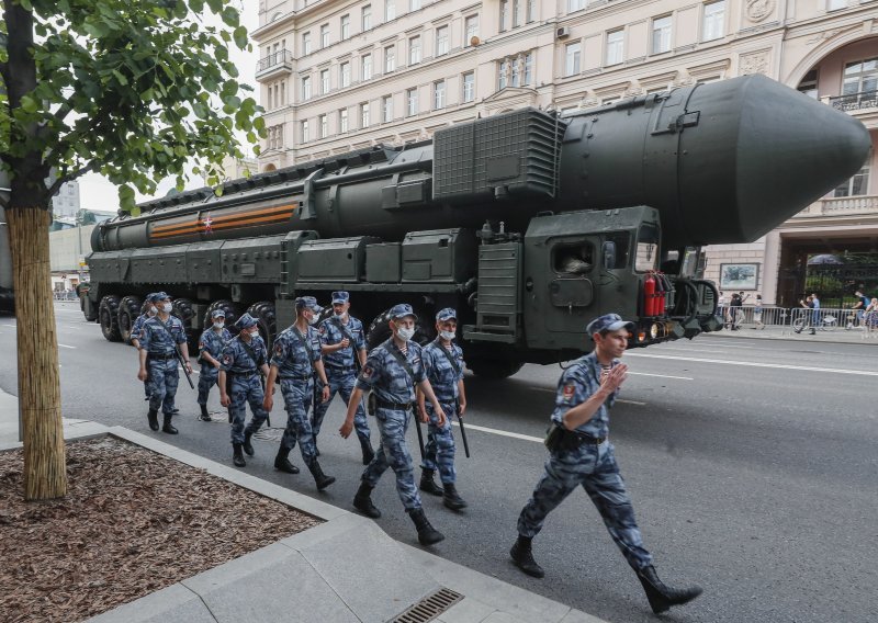 Biden poziva Moskvu i Peking na pregovore o kontroli nuklearnog oružja