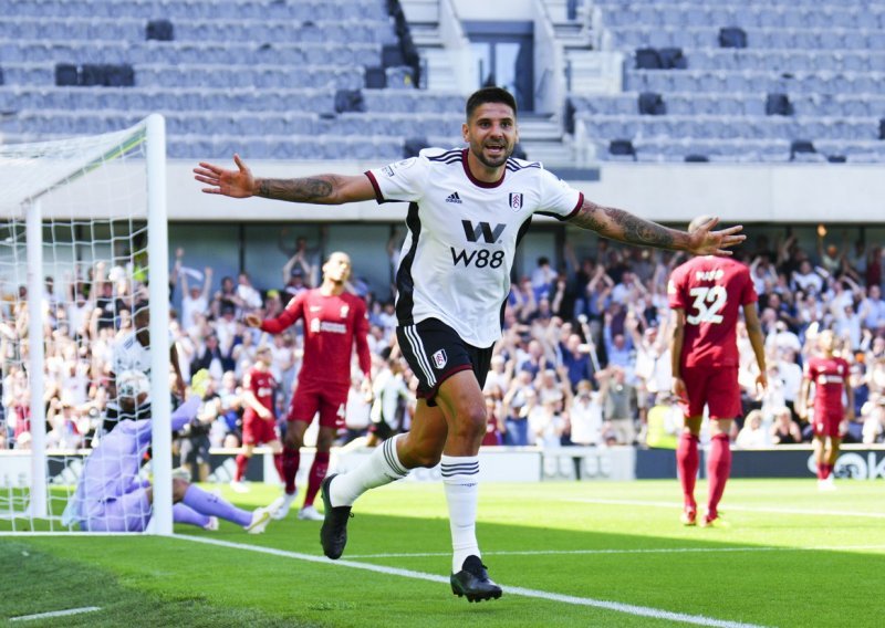 Liverpool opasno visio kod povratnika Fulhama, Srbin Mitrović dva puta šokirao doprvaka Europe i Engleske