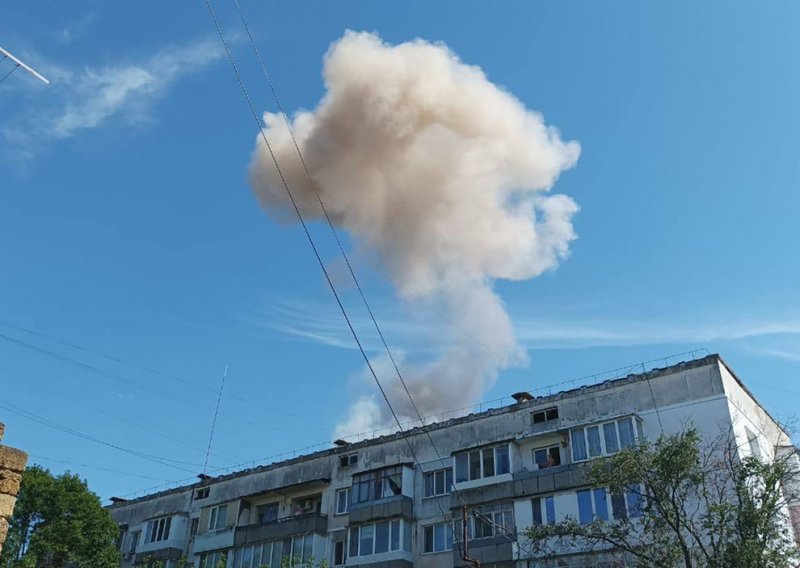 Niz eksplozija tijekom noći na području pod ruskom okupacijom, na teritoriju Rusije evakuirana dva sela
