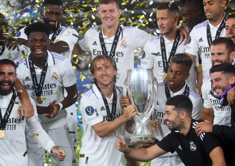 [FOTO] Madridski Real demonstrirao moć i preko Eintrachta stigao do novog europskog trofeja