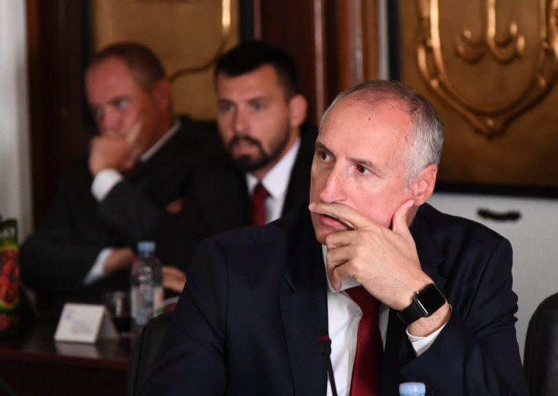 Splitska Gradska uprava srezana na osam upravnih odjela, Puljak najavio otkaze neradnicima