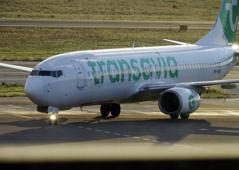Na letu za Zadar 18-godišnjak putnicima slao fotografije rušenja zrakoplova. Pokušaj humora protumačen kao prijetnja bombom