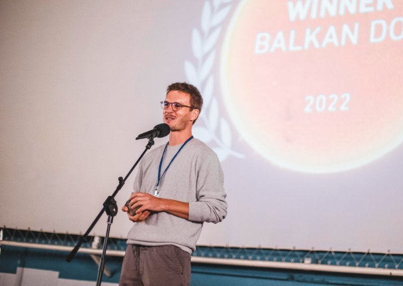 Film 'Tvornice radnicima' osvojio Grand Prix na DokuFestu u Prizrenu