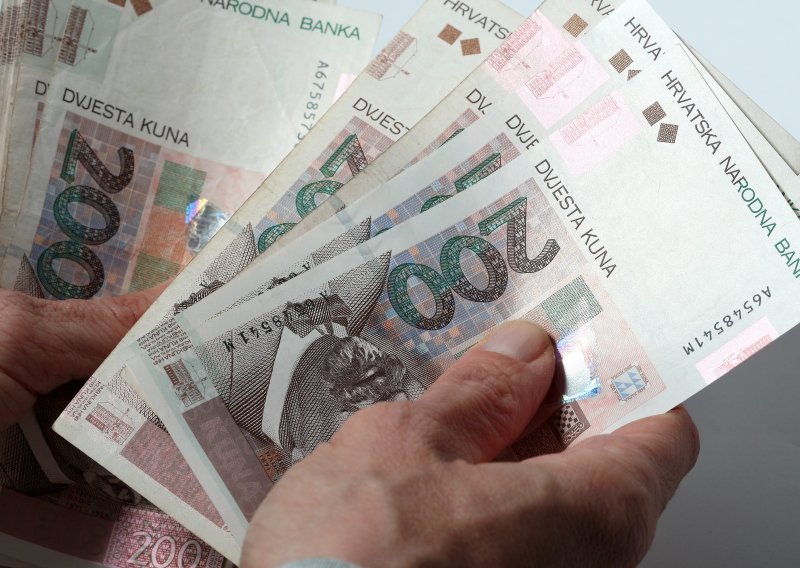 Bruto premija osiguravajućih društava krajem kolovoza 8,8 milijardi kuna, najveći tržišni udio i dalje ima Croatia osiguranje