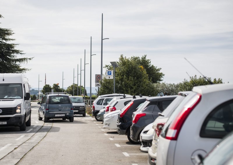 Možemo! Pula uputio kritiku gradonačelniku zbog rasta cijena gradskog parkinga: Odluku treba ukinuti!