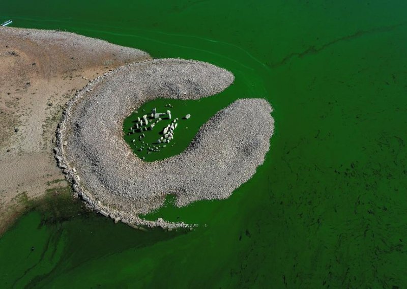 Suša u Europi razotkrila drevno kamenje u rijekama i jezerima