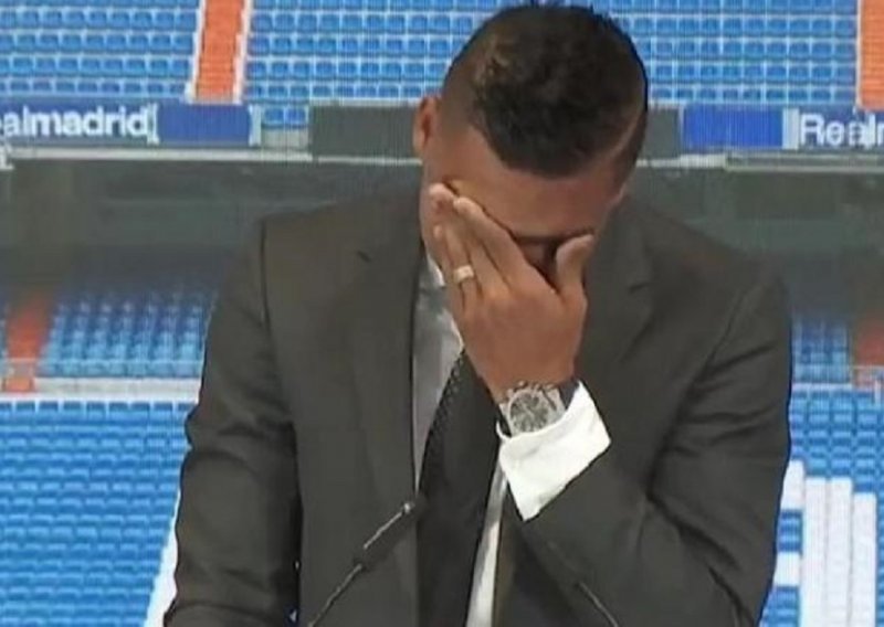 Casemiro se na oproštaju od Real Madrida 'raspao' i rasplakao; spomenuo je našeg Luku Modrića i nije mogao zadržati suze...