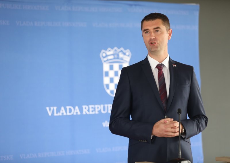 Ministar Filipović sazvao hitan sastanak s upravom INA-e