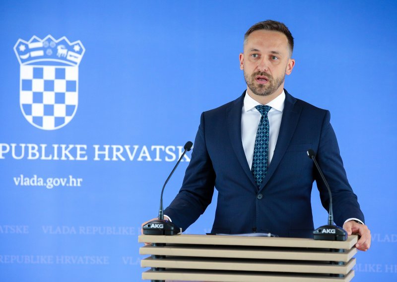Ministar Piletić lokalnim vlastima: 'Ne podižite cijene domova za starije'