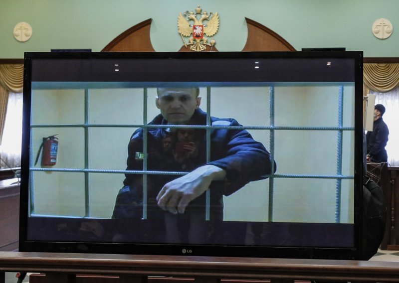 Zatvorski uvjeti Alekseja Navaljnog su katastrofalni, nalazi se u minijaturnoj samici i zdravlje mu je narušeno