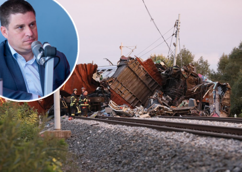 [FOTO/VIDEO] Butković o nesreći vlaka kod Novske: Je li sustav bio ispravan ili ne? Ima puno neodgovorenih pitanja
