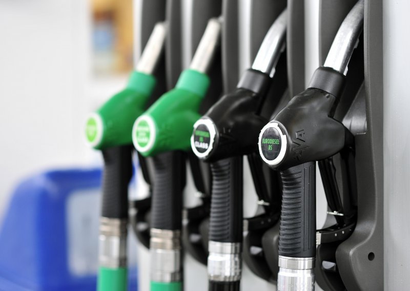 Nove cijene goriva na snazi: Dizel jeftiniji, benzin skuplji