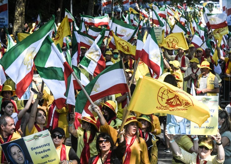 Među 17 ljudi kojima prijeti smrtna kazna zbog prosvjeda u Iranu je i jedna žena