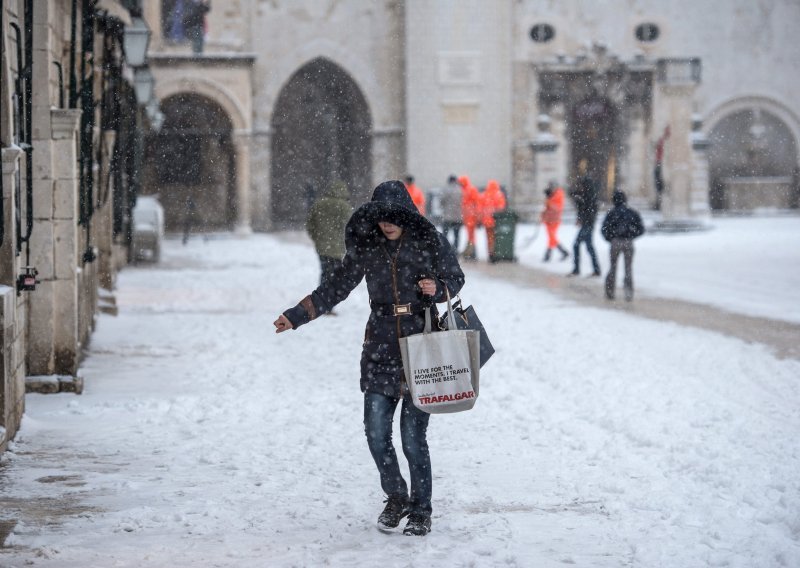 Dubrovnik: Pao snijeg, sazvan krizni stožer