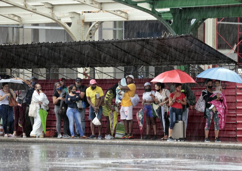 Tropska oluja Ian postaje uragan, pogodit će Kubu; evakuirani turisti. U opasnosti i Florida
