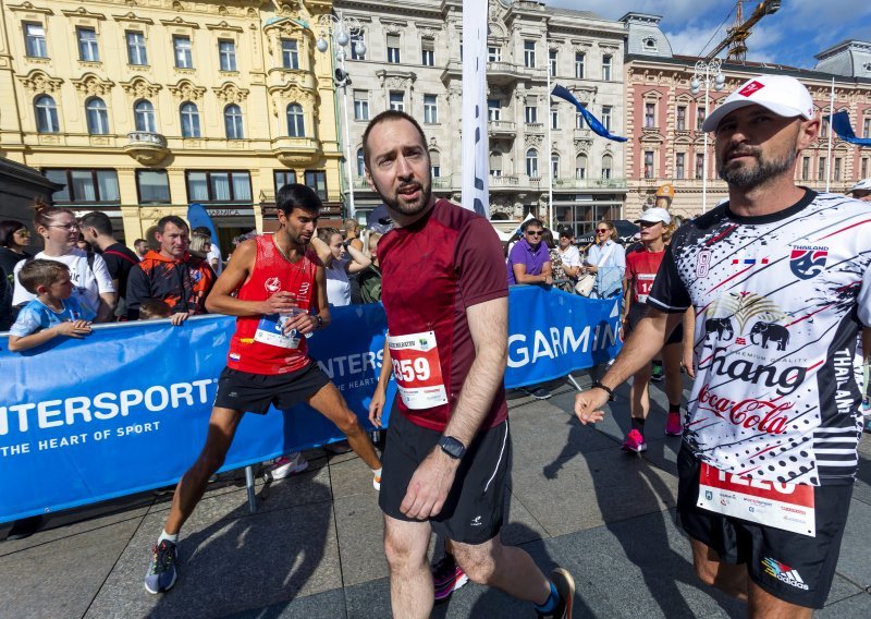 [FOTO] Zagrebački gradonačelnik Tomašević pridružio se trkačima maratona, pogledajte kako je to izgledalo
