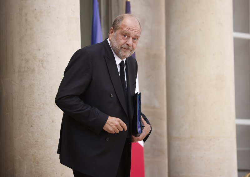 Francuski ministar pravosuđa odgovarat će na sudu zbog sukoba interesa