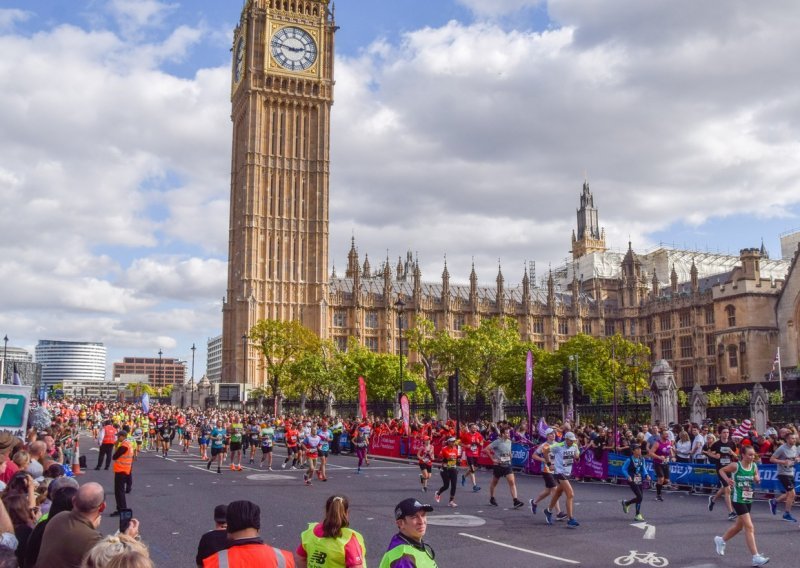 Tragedija na Londonskom maratonu, preminuo 36-godišnji sudionik. Hitna je stigla za tri minute...