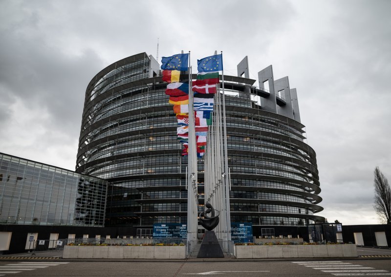 Mjere štednje: Njemački eurozastupnici traže da se Europski parlament ne seli u Strasbourg