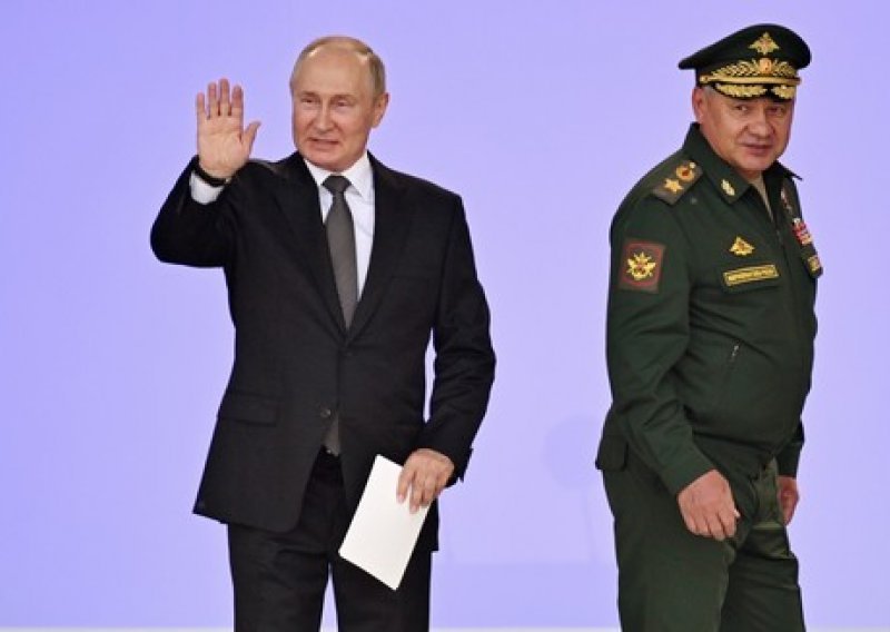 Putin se sprema smijeniti ministra obrane Šojgua?