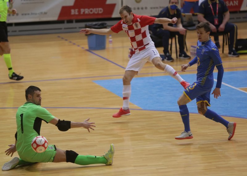 Hrvatska je 'petardom' na startu kvalifikacija za odlazak na Svjetsko prvenstvo 'počastila' Mađare