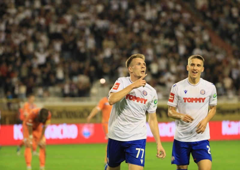 [VIDEO/FOTO] Dramatična pobjeda Bijelih! Hajduk u zadnjim sekundama uzeo tri boda, pogledajte spektakularne škarice Sahitija i golove s Poljuda