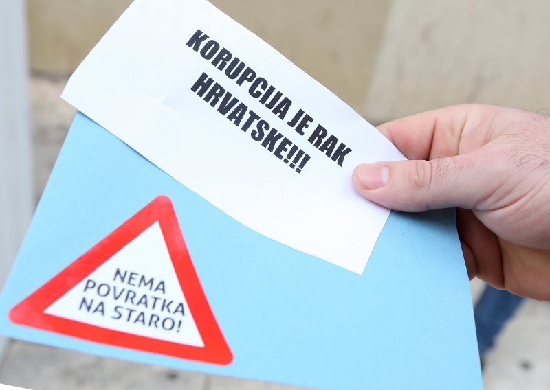 Hrvatska nastavlja strmoglavi pad na korupcijskoj top listi