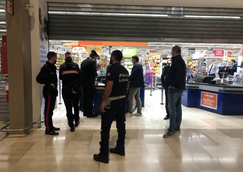 Nogometaš talijanskog prvoligaša završio na operaciji nakon što je izboden nožem u trgovačkom centru: Motiv nije jasan