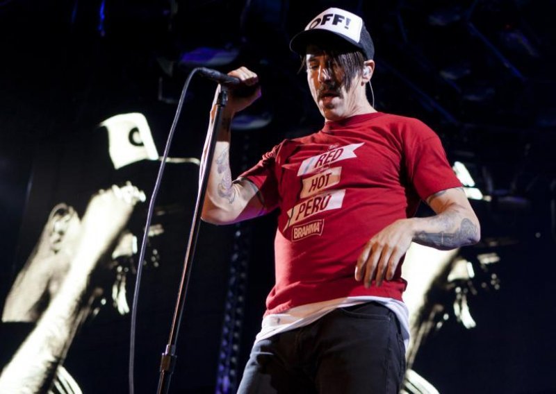 Red Hot Chili Peppers izdaje 18 pjesama u šest mjeseci