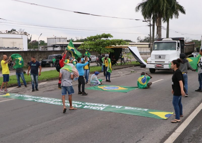 Pomirili se s porazom: Uklonjene gotovo sve barikade Bolsonarovih pristaša na cestama