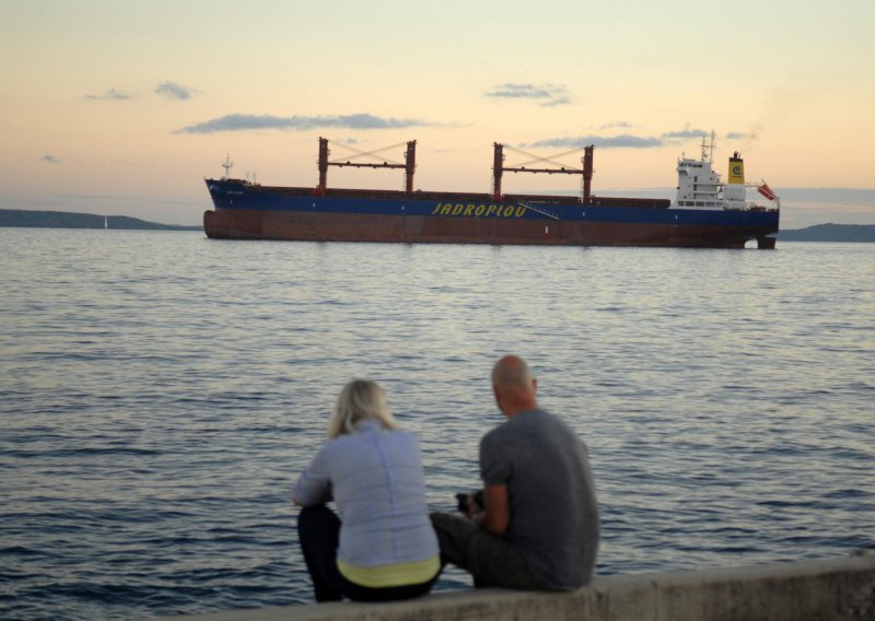 I hrvatski brod prevozi ukrajinsko žito: 'Pregledavaju cijeli brod, ulaze i u tankove da vide ne bi li bilo naoružanja'