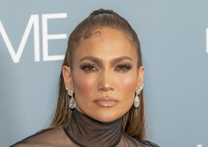 Drži ga blizu srca: Jennifer Lopez iz dana u dan iznova raznježi javnost