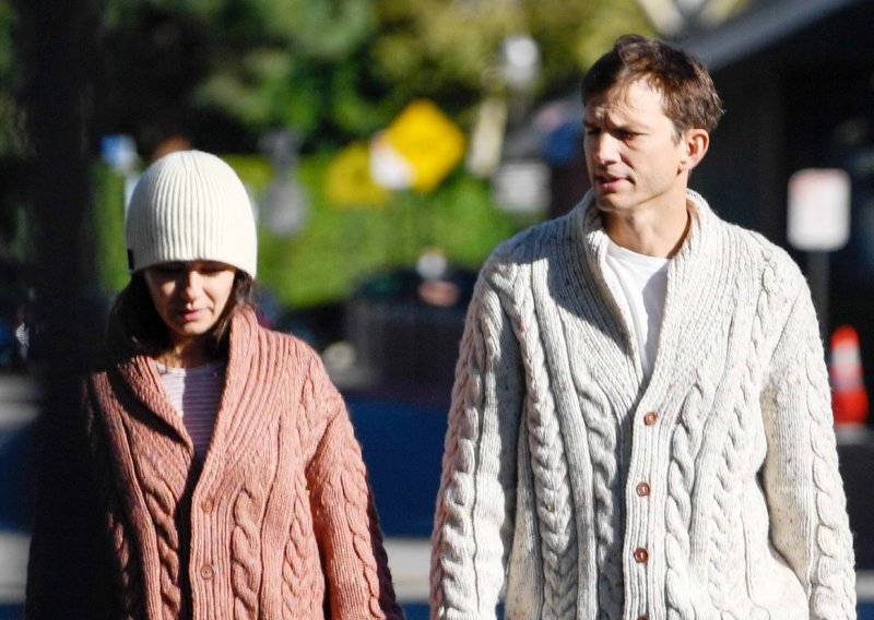 [FOTO] Rijetki su ih prepoznali: Mila Kunis i Ashton Kutcher snimljeni u šetnji u nimalo glamuroznom izdanju