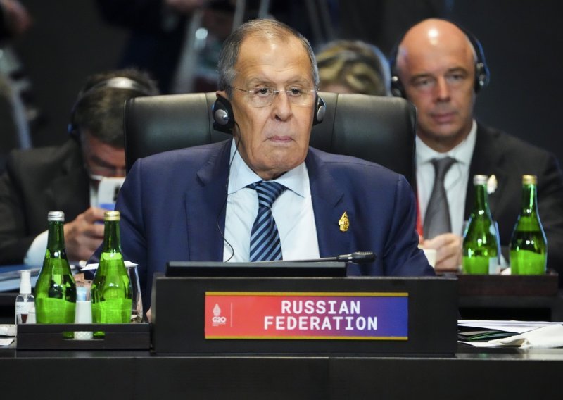 Lavrov smatra da zapadne zemlje pokušavaju ispolitizirati deklaraciju G20