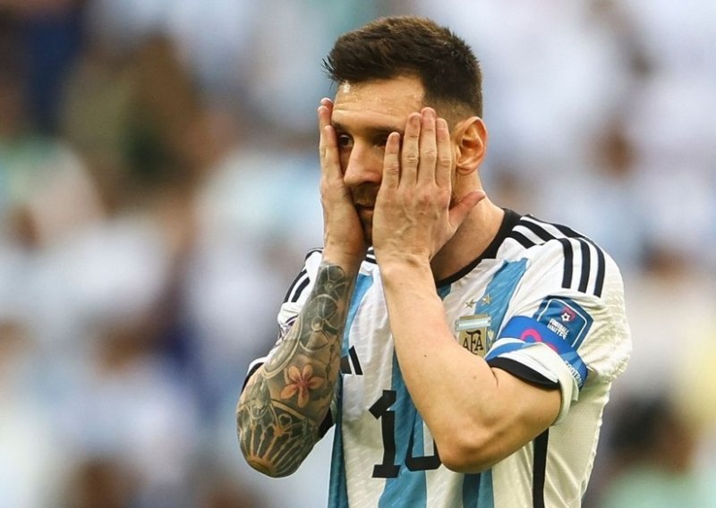 Oglasio se utučeni Leo Messi koji je nakon šokantnog poraza teško pronalazio riječi: Ovo je težak udarac za nas...