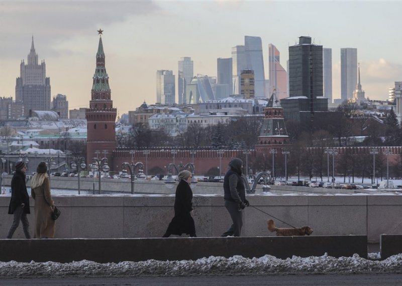 Moskva u 'snježnoj apokalipsi', otkazani letovi, poremećen promet