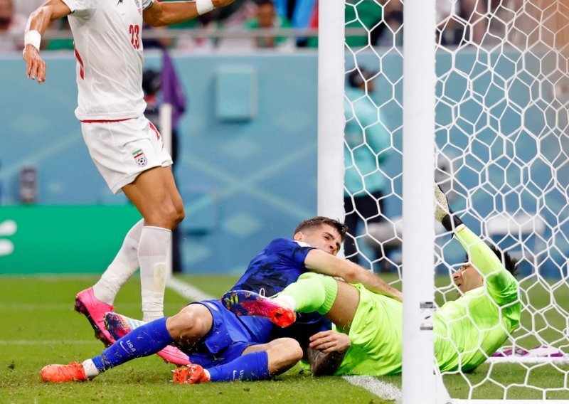 [FOTO] Naše gore list Pulišić zabio Iranu i odveo Amerikance među 16 najboljih svjetskih reprezentacija. Gol ipak nije proslavio...