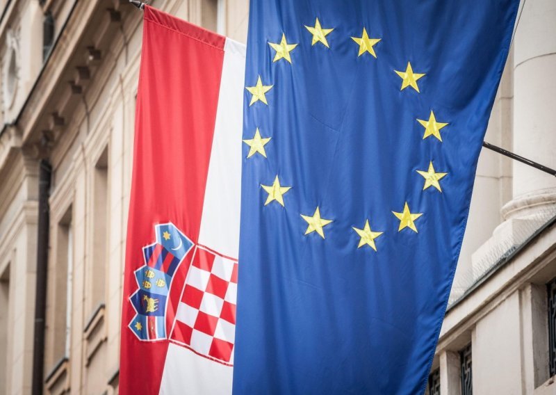 EK blago podigla prognozu hrvatskog gospodarskog rasta, očekuje se značajan pad inflacije