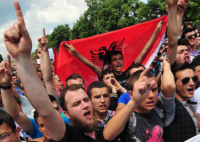 Masovni prosvjed makedonskih Albanaca