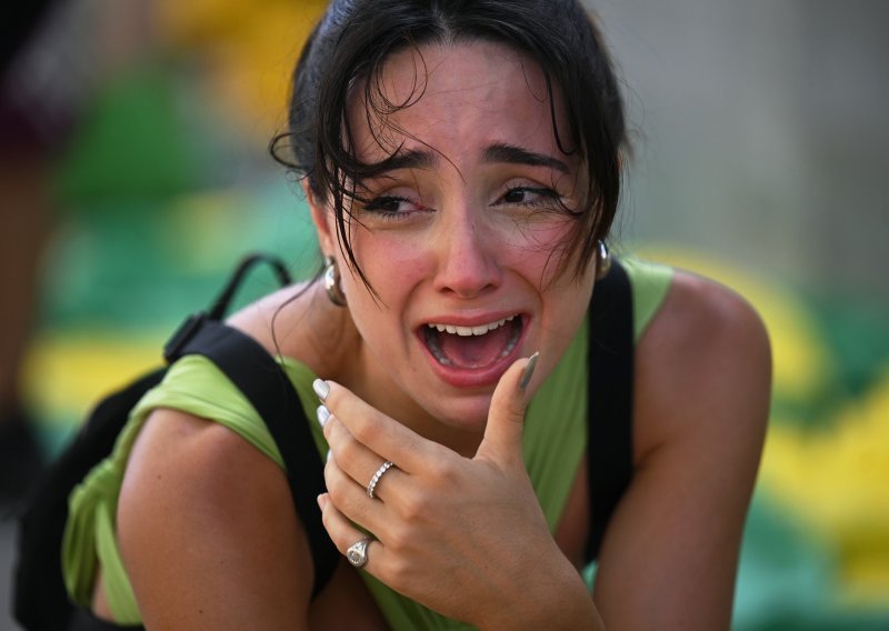 [FOTO] Ništa od sambe! Pogledajte uplakana i očajna lica brazilskih navijača diljem svijeta
