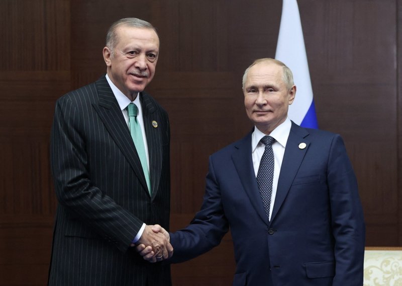 Putin Erdoganu: 'Ukrajina mora priznati gubitak teritorija, tek onda možemo razgovarati'