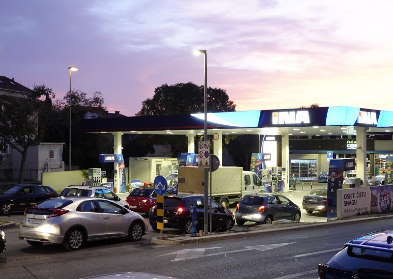 Benzin konačno ispod 10 kuna! Vlada objavila nove cijene goriva