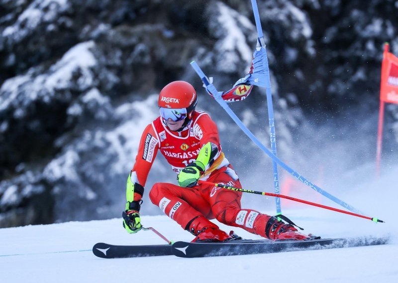 Noćni slalom u Madonni di Campiglio pripao Švicarcu Danielu Yuleu; Filip Zubčić jedini od hrvatskih skijaša do bodova
