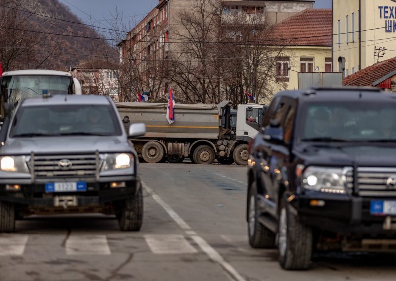 Uklonjena većina barikada na sjeveru Kosova, Vučić očekuje međunarodni pritisak