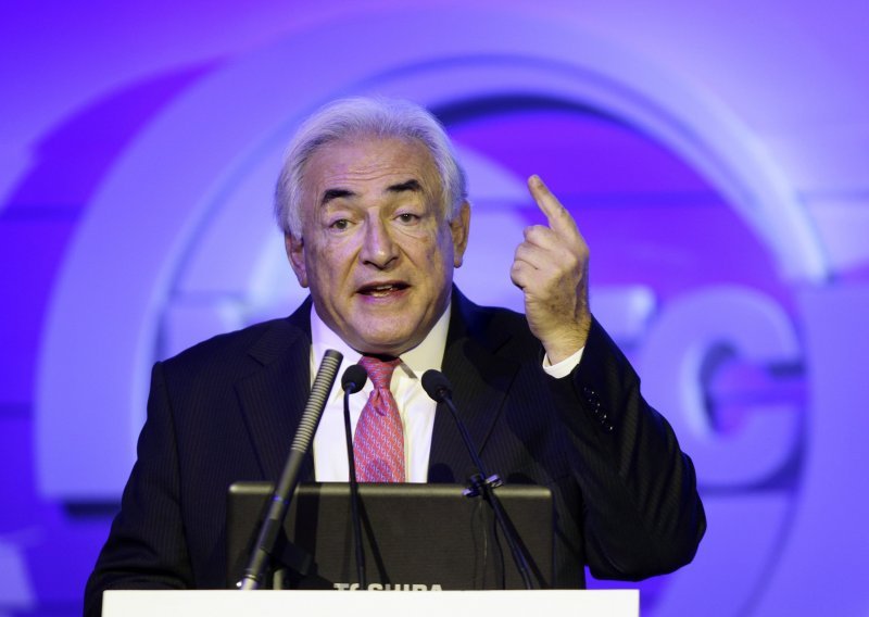 Strauss-Kahn 'oprao' vođe Europe, tvrdi da su nesposobni