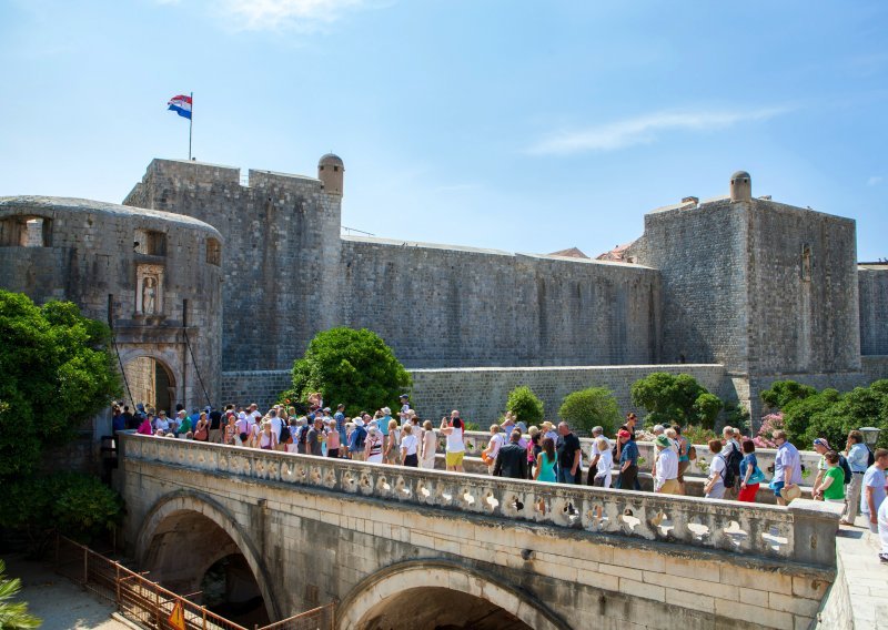 Dubrovnik prvi u Hrvatskoj s označenim prihvatnim površinama u slučaju potresa