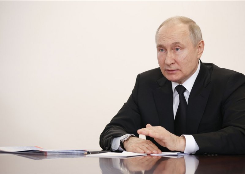 Putin: Rusko gospodarstvo vjerojatno palo za 2,5 posto u cijeloj 2022.