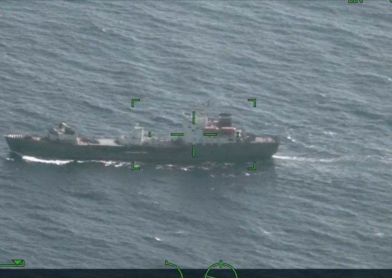 Misteriozni ruski brod već tjednima plovi uz obalu Havaja