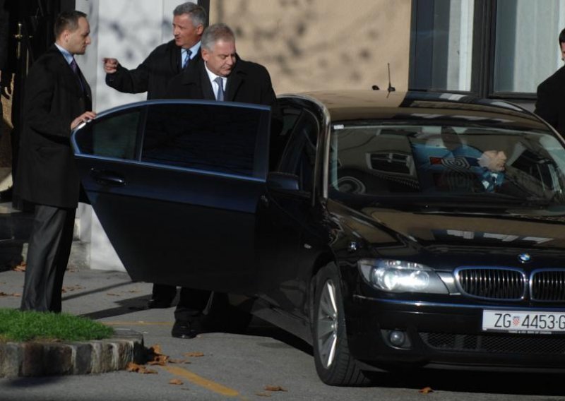Šef BMW-a otkriva tajnu o blindiranom autu za Sanadera