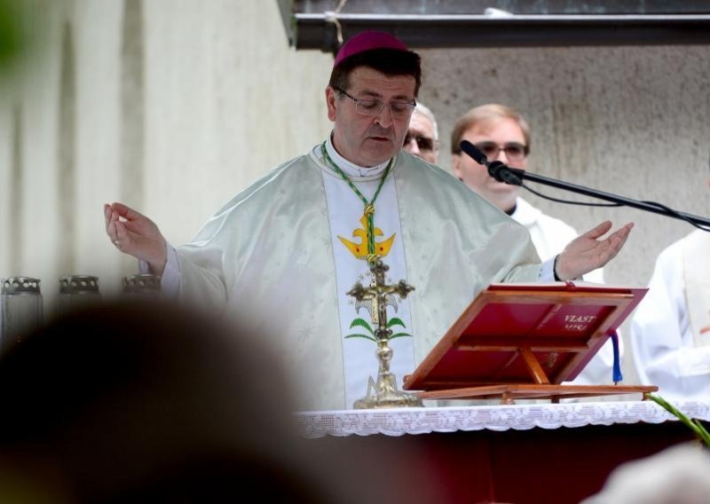 Biskup Šaško u misi za domovinu obrušio se na SDP
